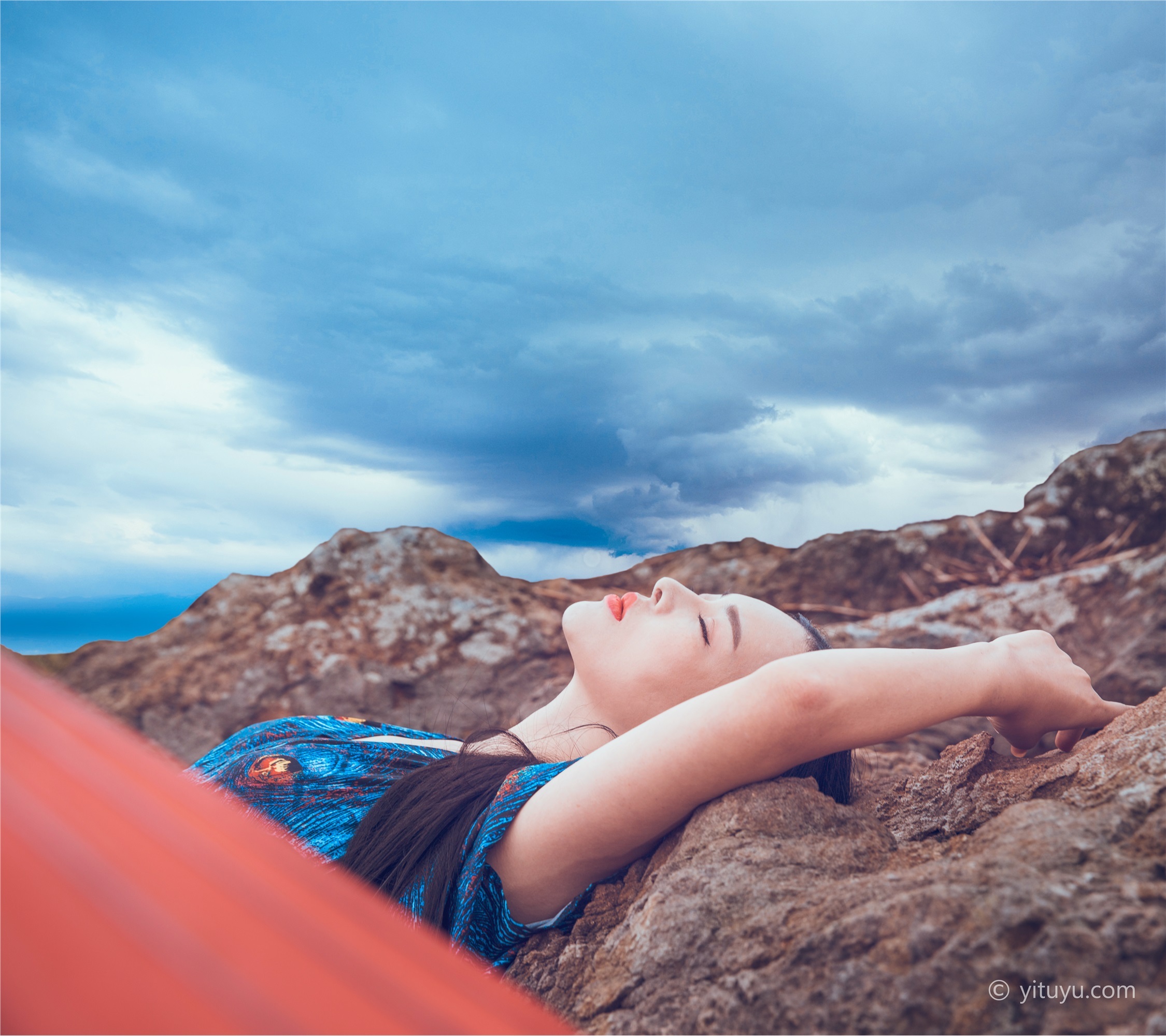 YITUYU艺图语  2021.06.25 一念成思 陽兒